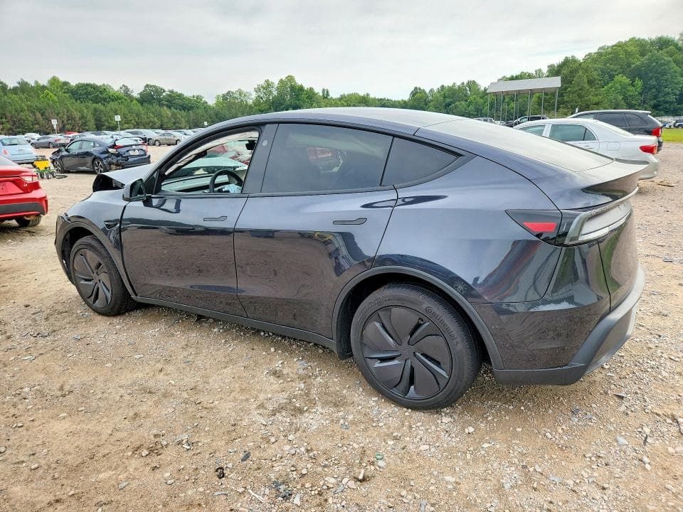 2026 TESLA MODEL Y 2