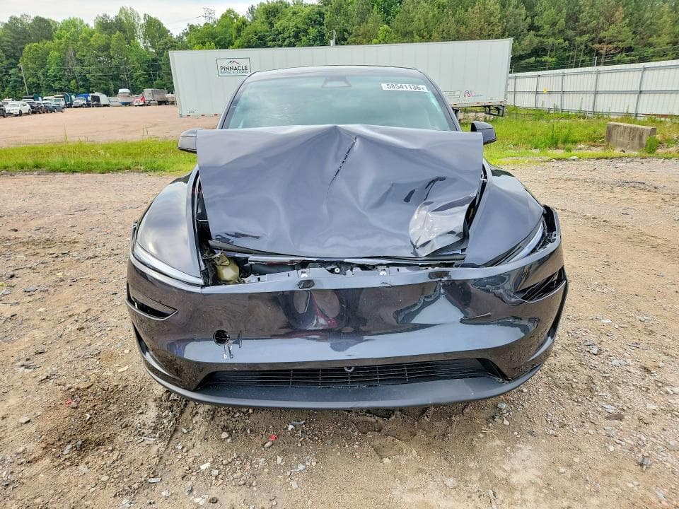 2026 TESLA MODEL Y 5