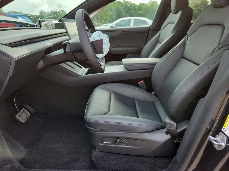 2026 TESLA MODEL Y 7
