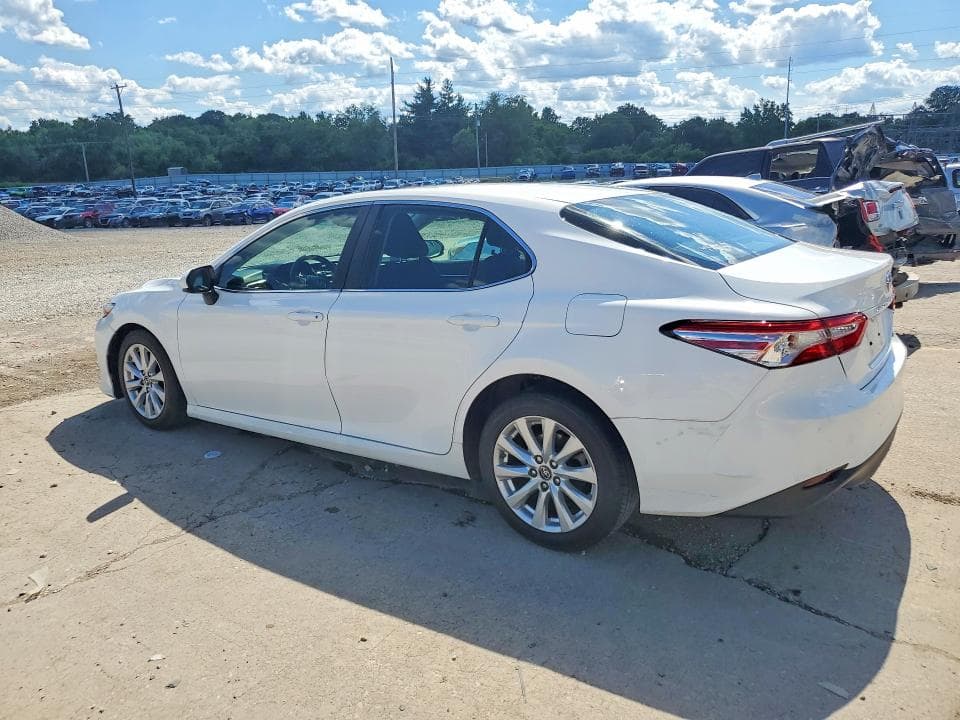 2018 TOYOTA CAMRY LE 2