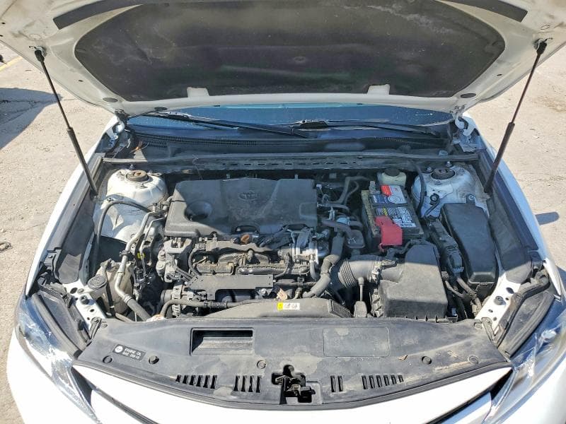 2018 TOYOTA CAMRY LE 11