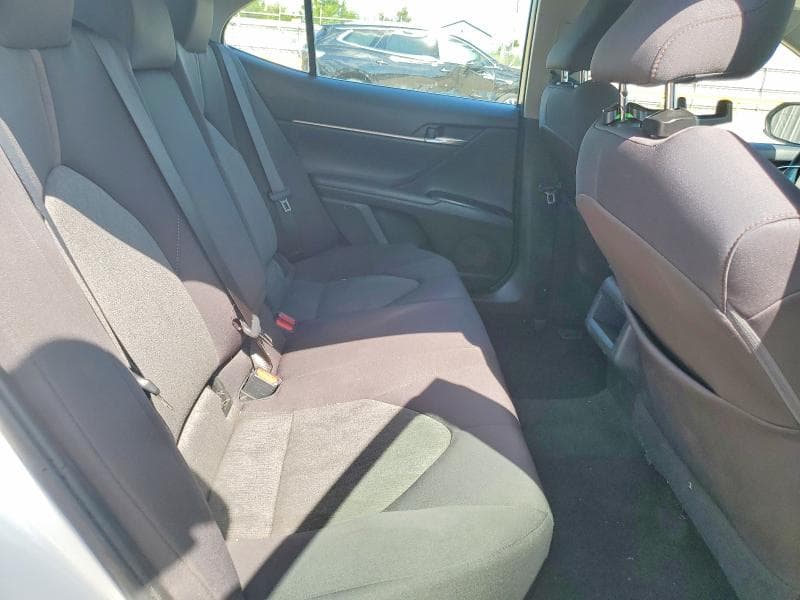 2018 TOYOTA CAMRY LE 10