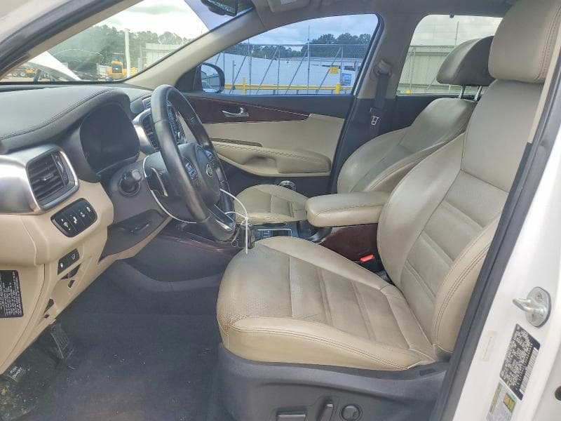 2017 KIA SORENTO EX 8