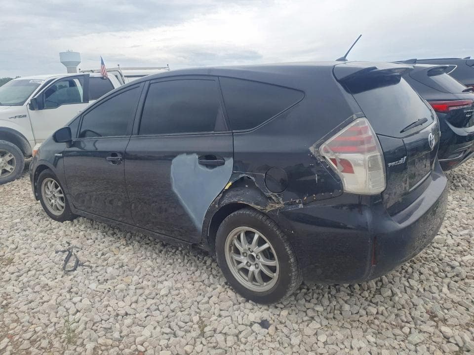 2017 TOYOTA PRIUS V TWO TWO 2