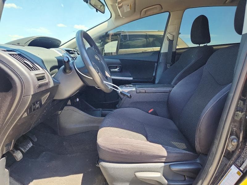 2017 TOYOTA PRIUS V TWO TWO 7