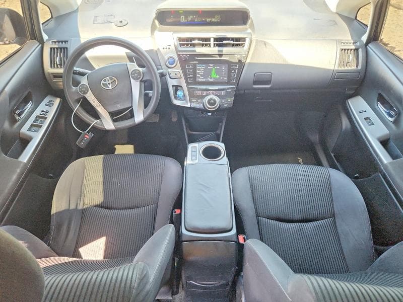 2017 TOYOTA PRIUS V TWO TWO 8