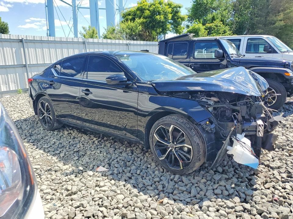 2024 NISSAN ALTIMA SR 4