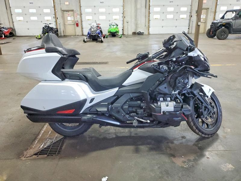 2024 HONDA GL1800 - 1
