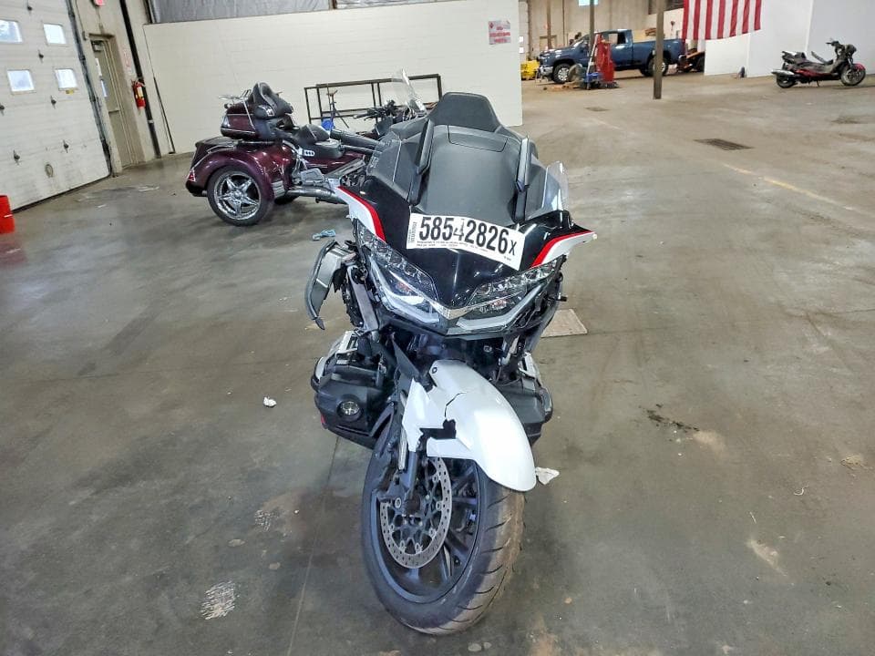 2024 HONDA GL1800 2
