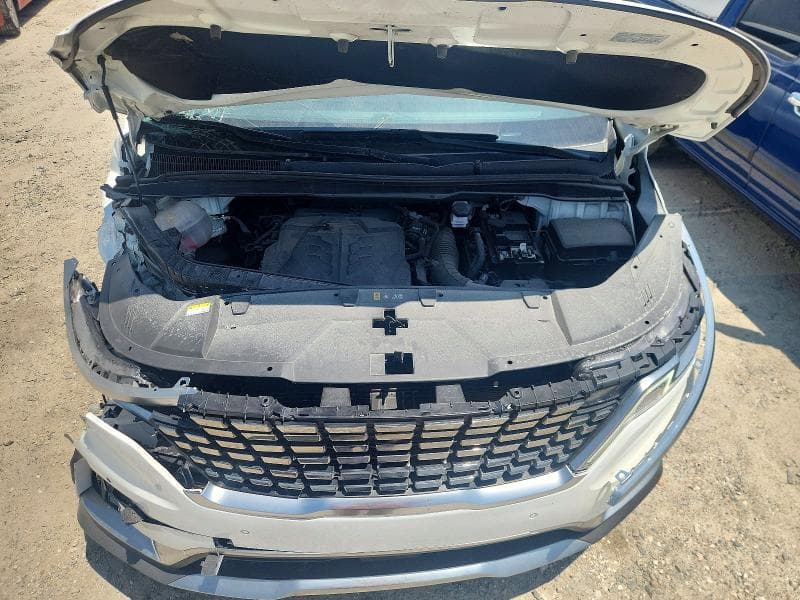 2024 KIA CARNIVAL SX 12