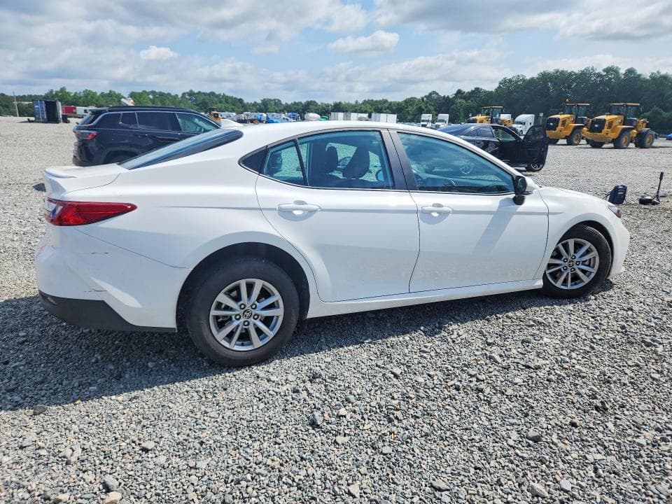 2025 TOYOTA CAMRY LE 3