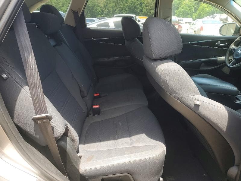2018 KIA SORENTO LX V6 LX V6 11