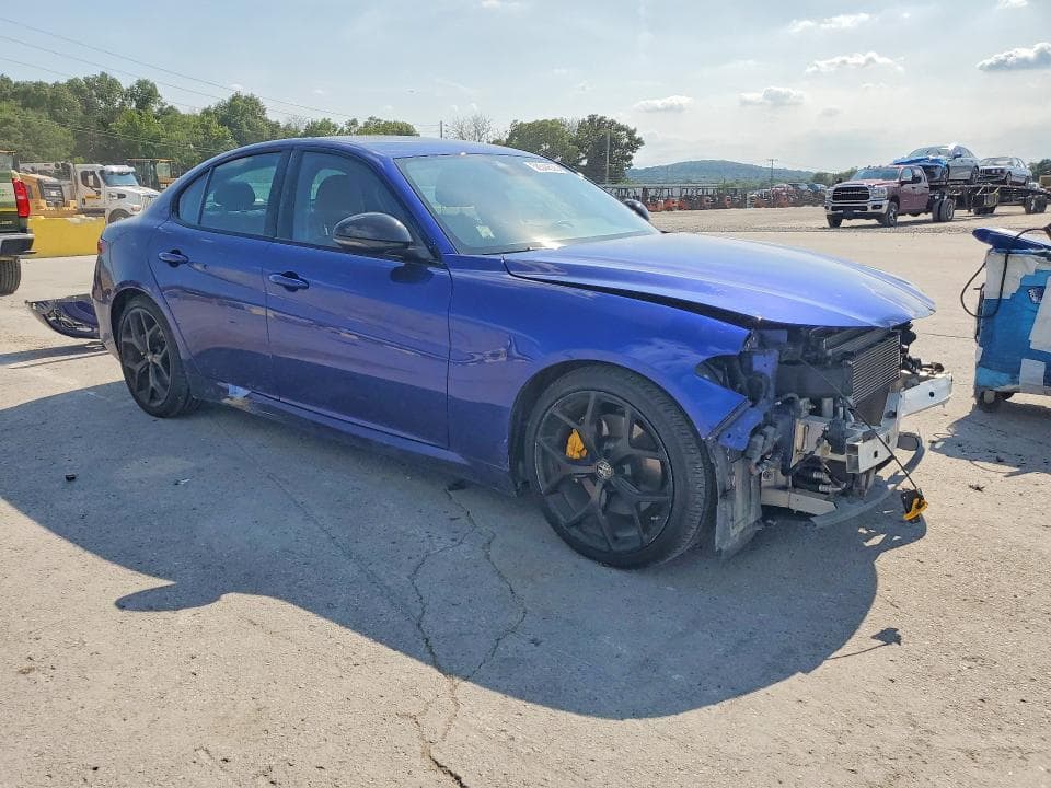2020 ALFA ROMEO GIULIA TI 4