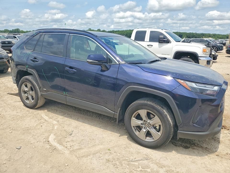 2025 TOYOTA RAV4 HYBRID XLE 4