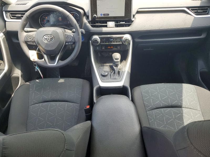 2025 TOYOTA RAV4 HYBRID XLE 8
