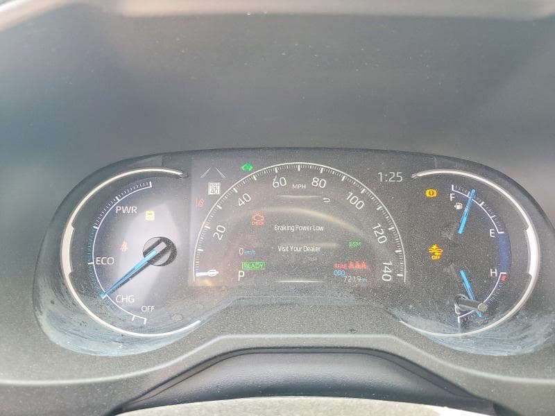 2025 TOYOTA RAV4 HYBRID XLE 9