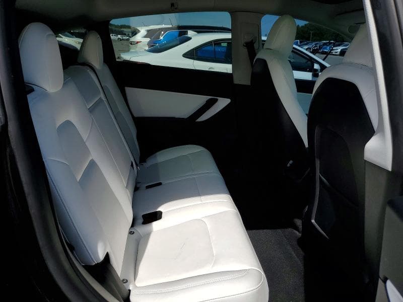 2022 TESLA MODEL Y 10