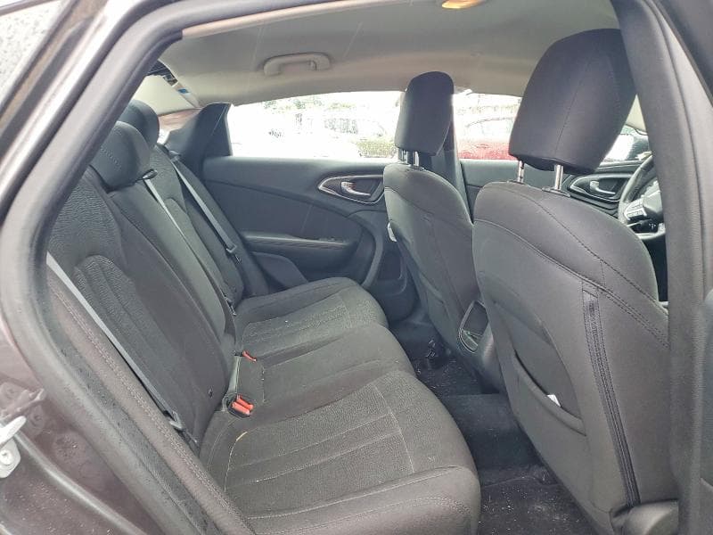 2016 CHRYSLER 200 LIMITED 10