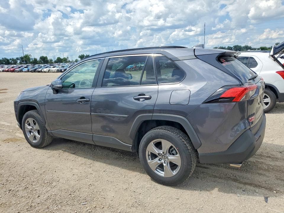 2025 TOYOTA RAV4 XLE 2