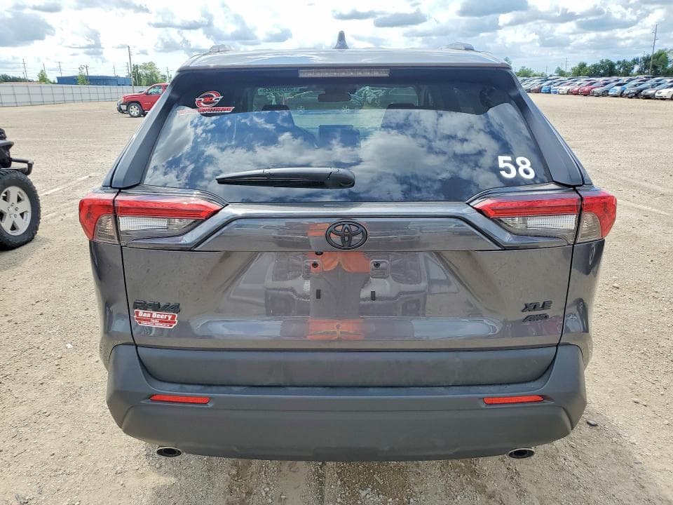 2025 TOYOTA RAV4 XLE 6