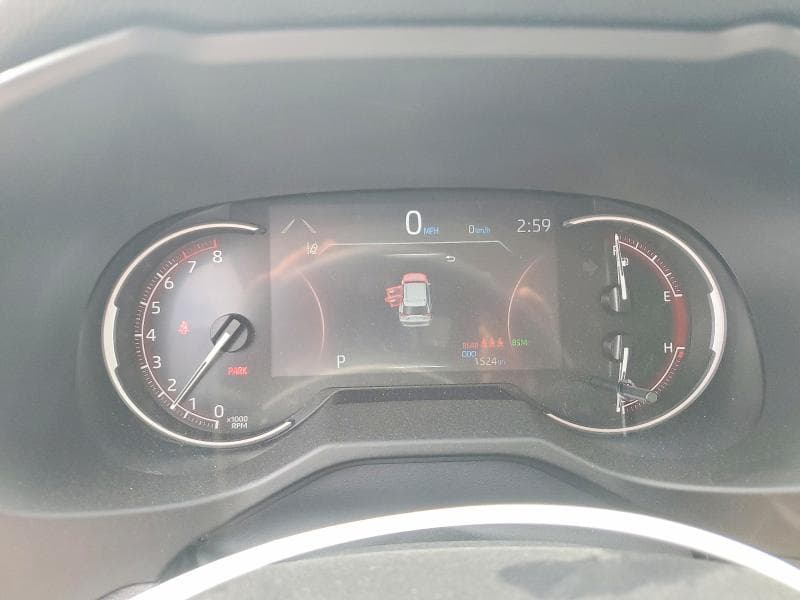 2025 TOYOTA RAV4 XLE 9