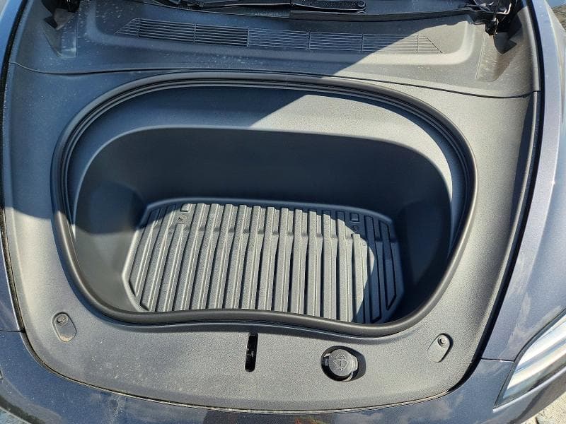 2026 TESLA MODEL 3 11