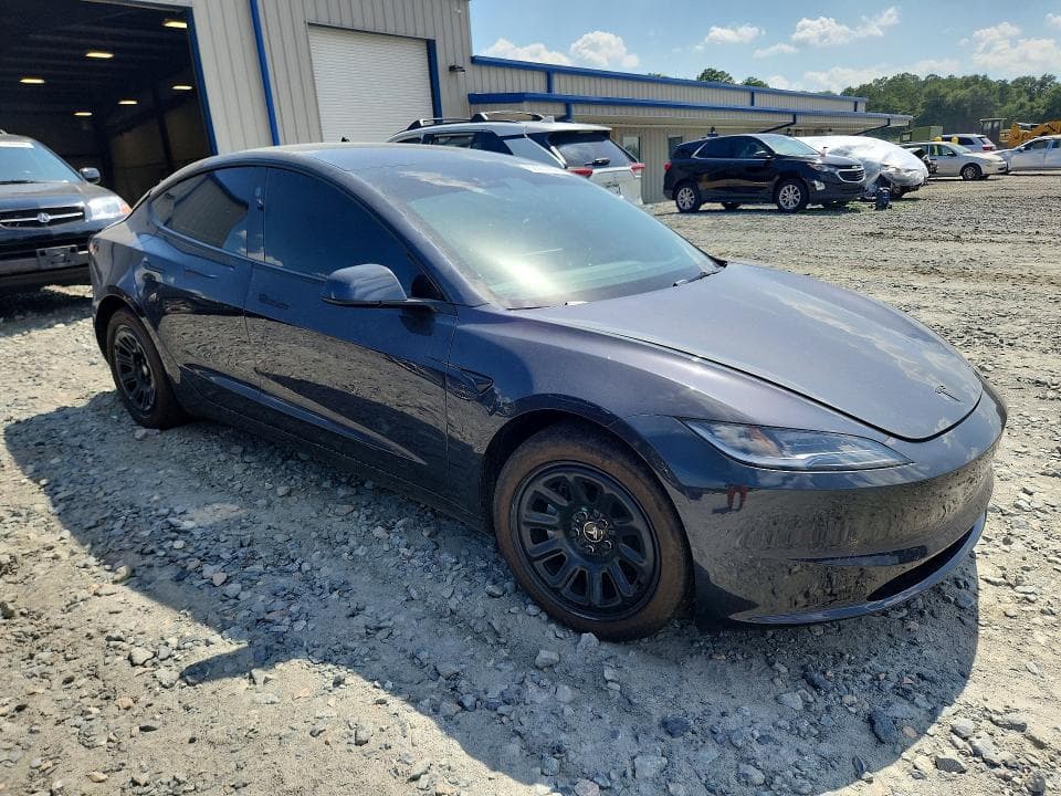 2026 TESLA MODEL 3 4
