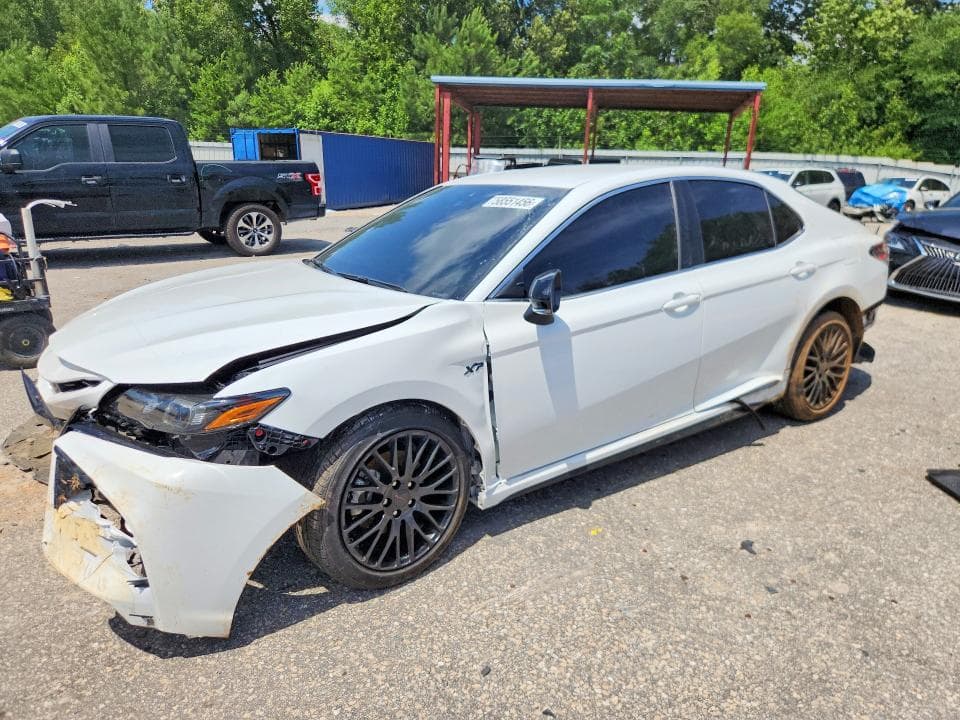 2024 TOYOTA CAMRY SE - 1