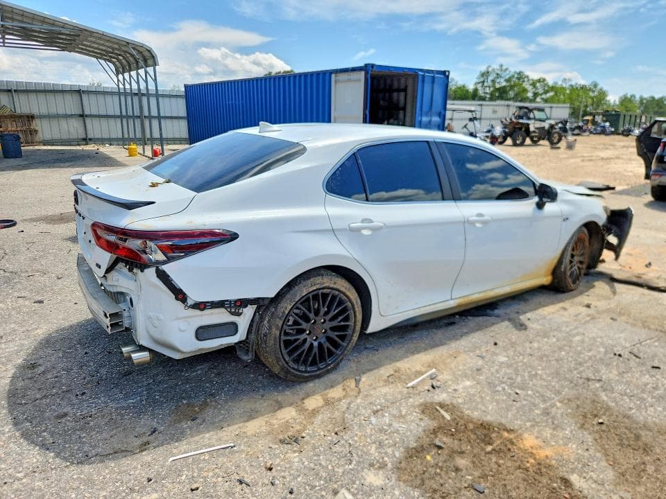 2024 TOYOTA CAMRY SE 3