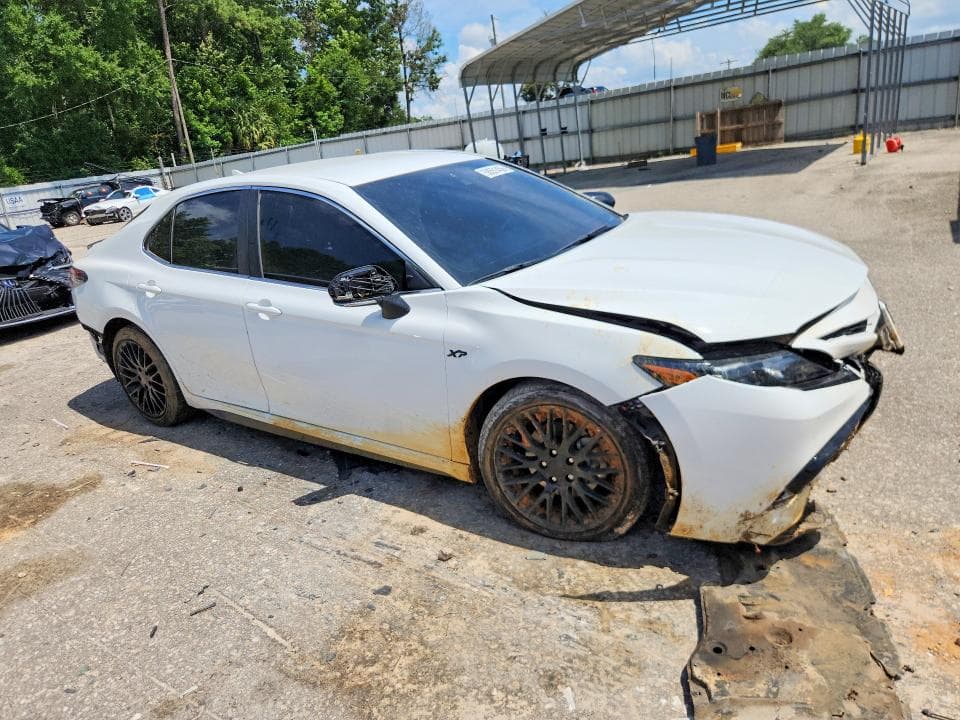 2024 TOYOTA CAMRY SE 4