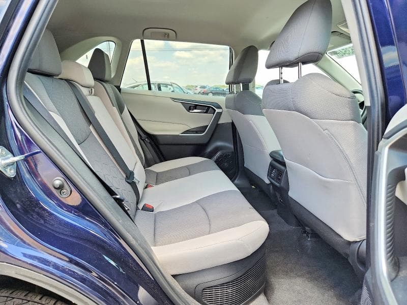 2020 TOYOTA RAV4 HYBRID XLE XLE 11