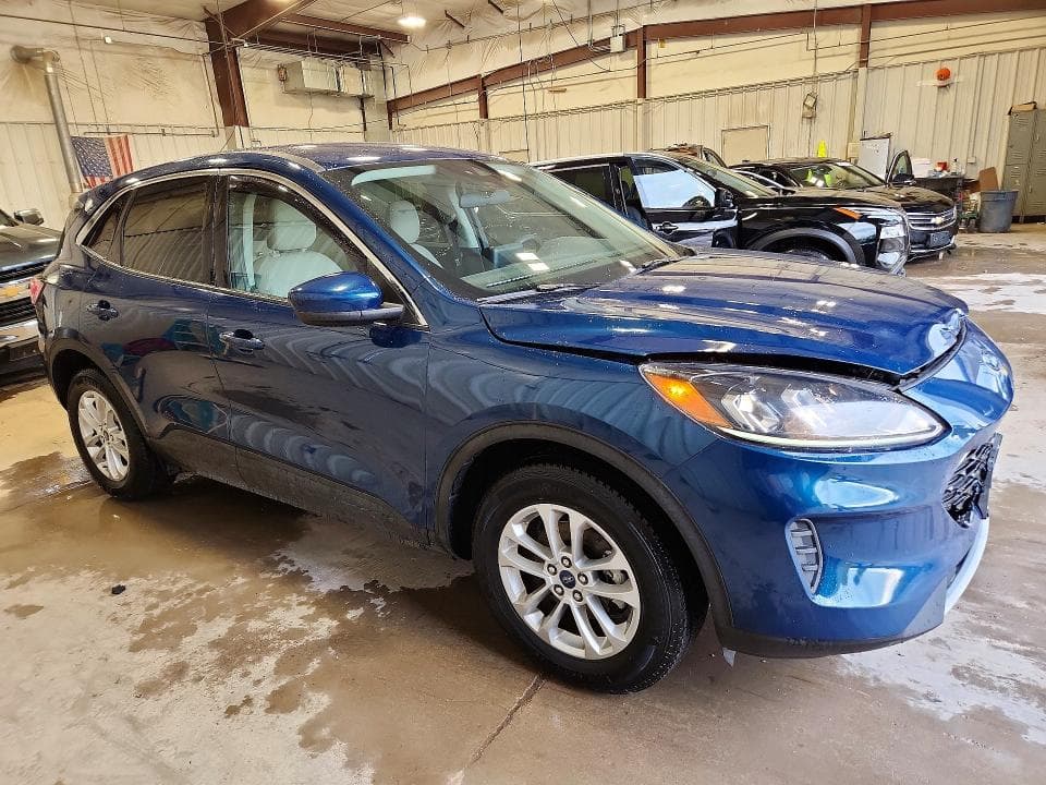 2020 FORD ESCAPE SE 4