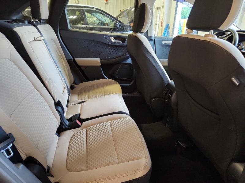 2020 FORD ESCAPE SE 10