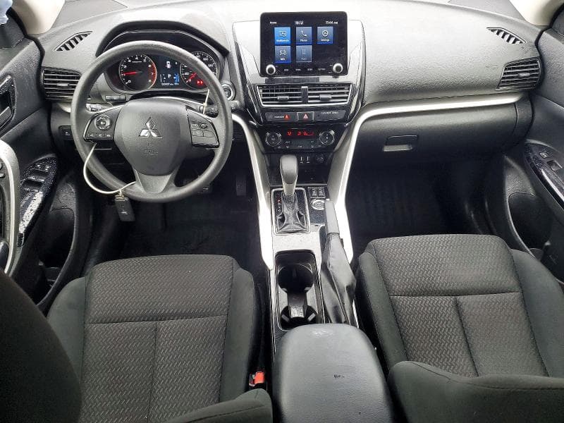2024 MITSUBISHI ECLIPSE CROSS LE 8