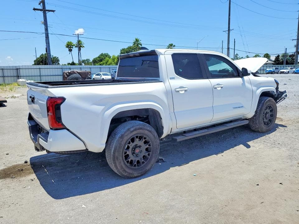 2024 TOYOTA TACOMA SR5 3