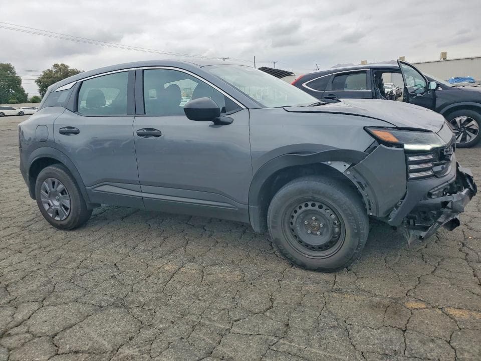 2025 NISSAN KICKS S 4
