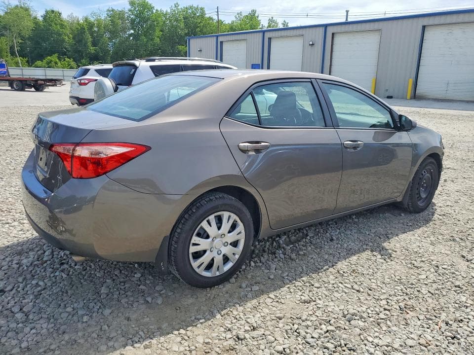 2017 TOYOTA COROLLA LE 3