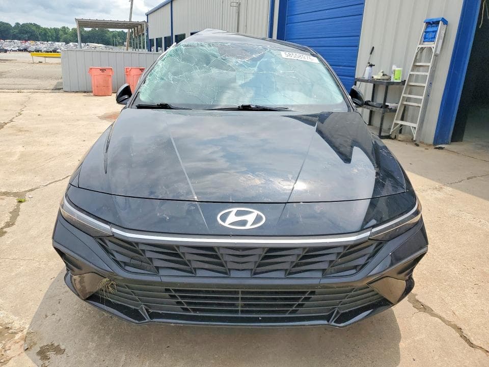 2024 HYUNDAI ELANTRA SEL 5