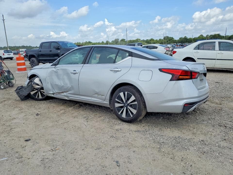 2022 NISSAN ALTIMA SV 2