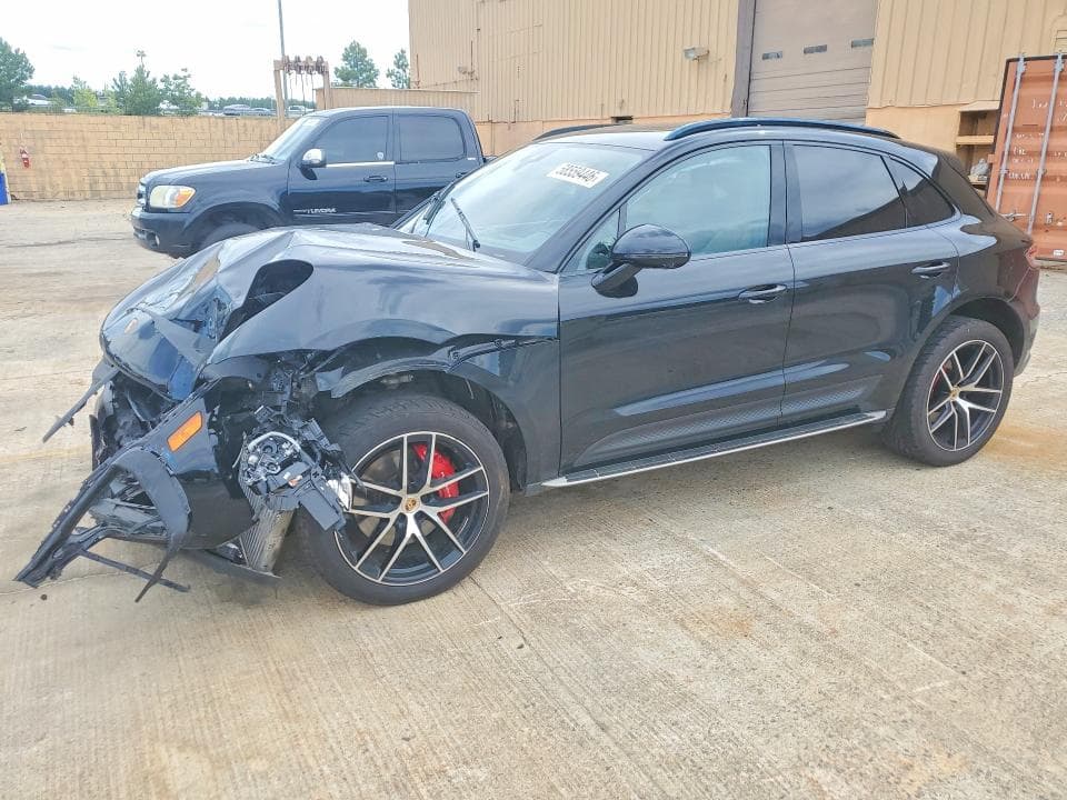 2023 PORSCHE MACAN S 1