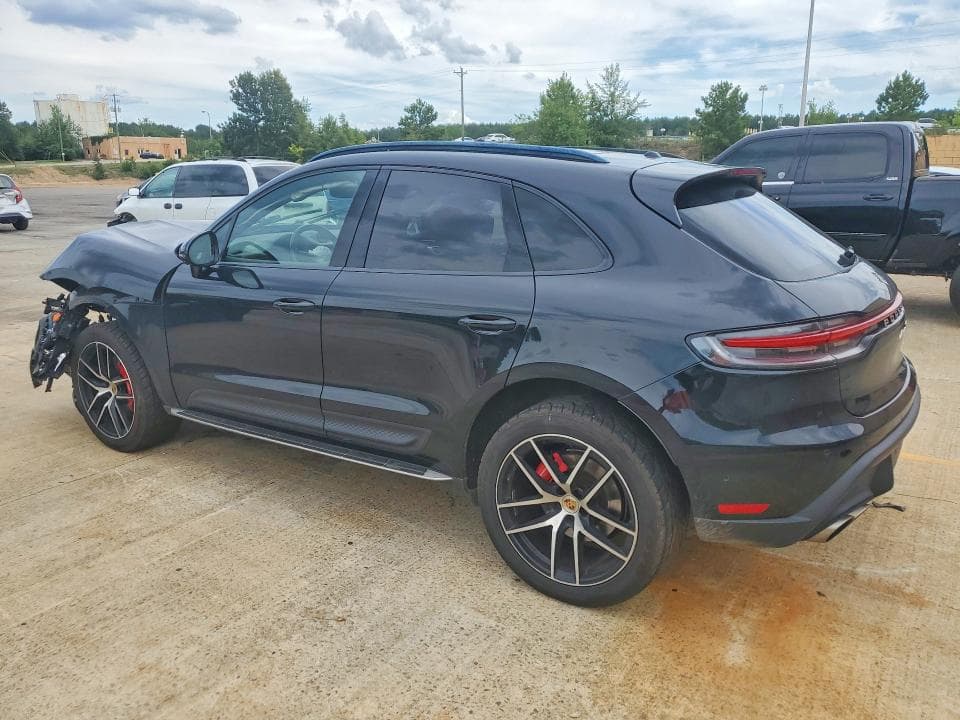 2023 PORSCHE MACAN S 2