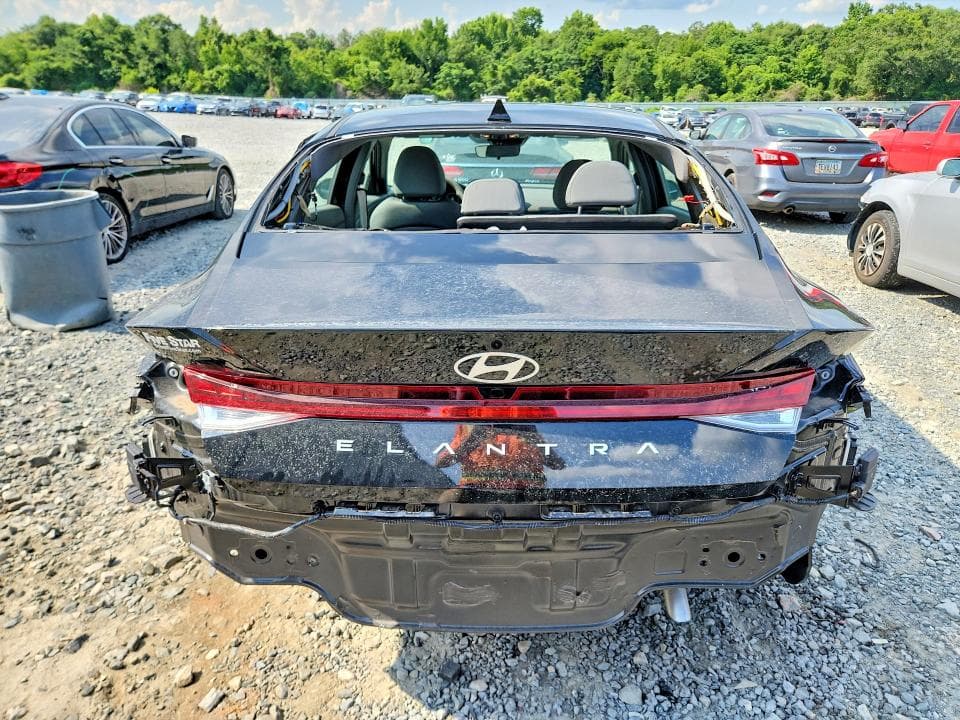 2025 HYUNDAI ELANTRA SEL 6