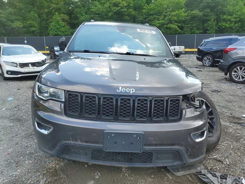 2020 JEEP GRAND CHEROKEE LAREDO 5