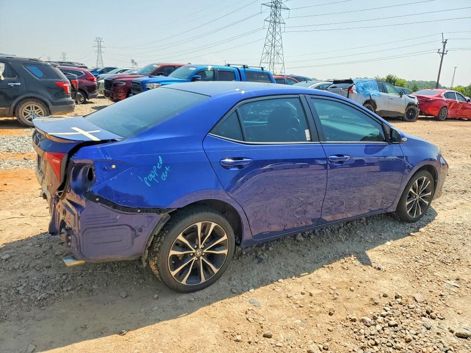 2017 TOYOTA COROLLA SE 3