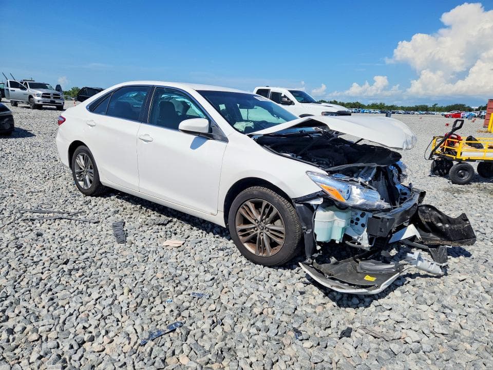 2017 TOYOTA CAMRY SE SE 4