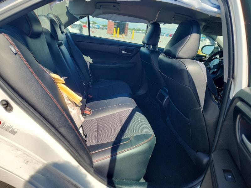 2017 TOYOTA CAMRY SE SE 10