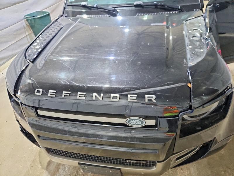 2022 LAND ROVER DEFENDER 110 X-DYNAMIC HSE 12