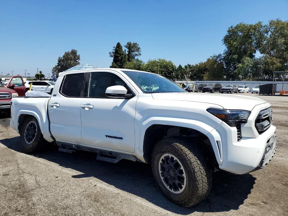 2025 TOYOTA TACOMA SR5 4