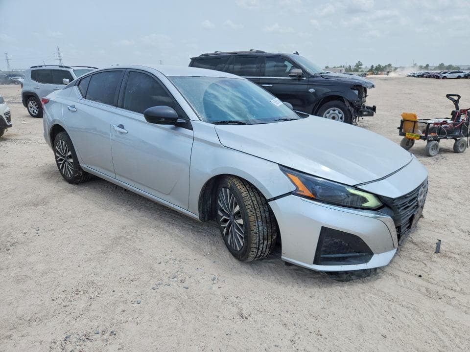 2024 NISSAN ALTIMA SV 4