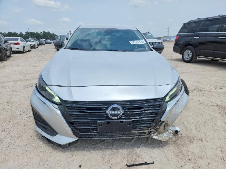 2024 NISSAN ALTIMA SV 5
